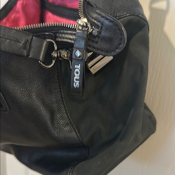 Tous Elegant Black Leather Handbag - Picture 8 of 13